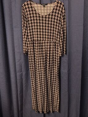 Ulla Popken Beige and Black Houndstooth Long Sleeve Maxi Dress
